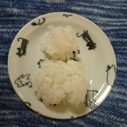 雪だるま✨寒いですね(o^ O^)シ彡☆ごはんで雪だるま作りました(*^o^)／＼(^-^*)